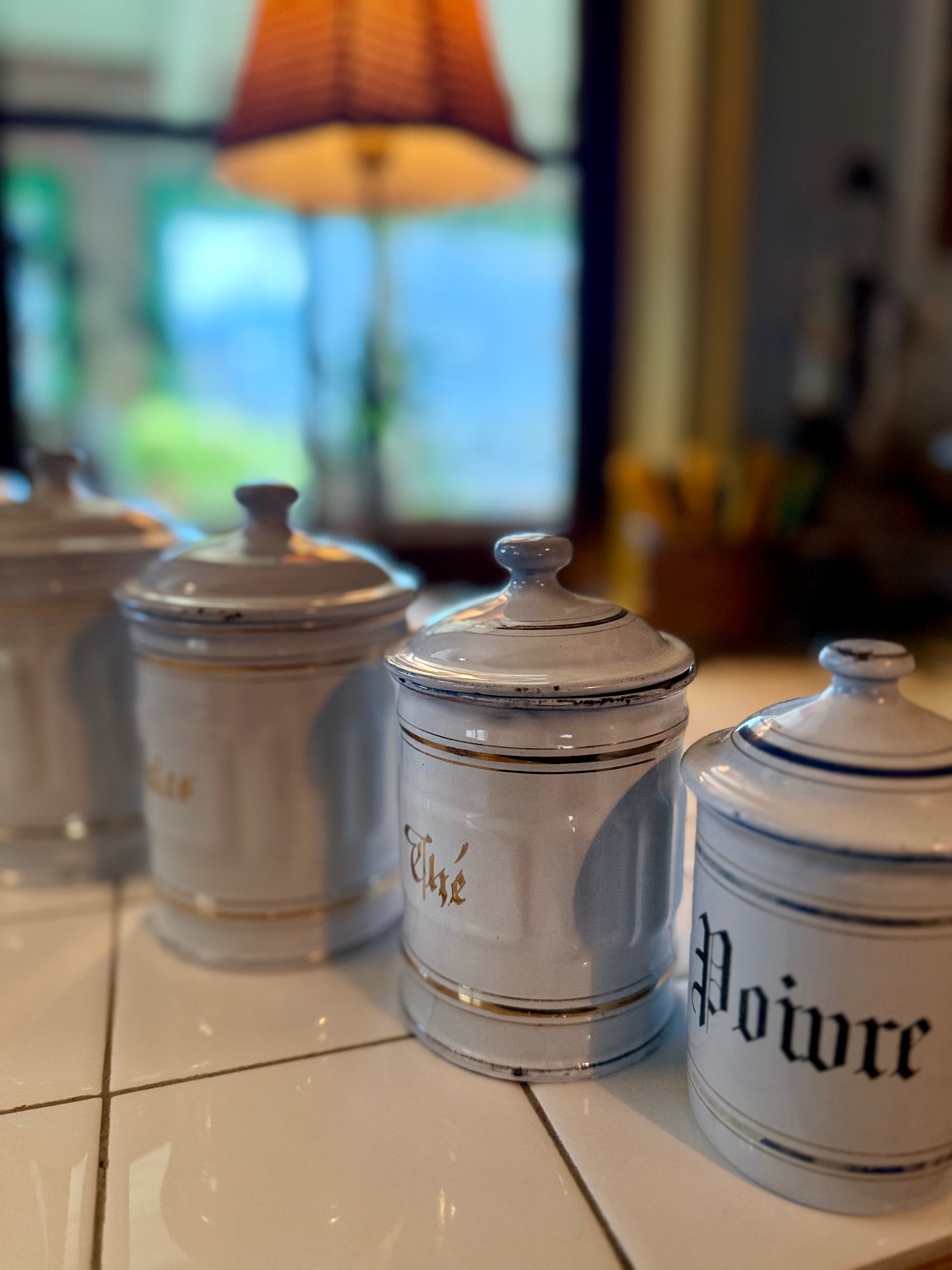 6 Canisters in Chic White and Gold - So Elegant!