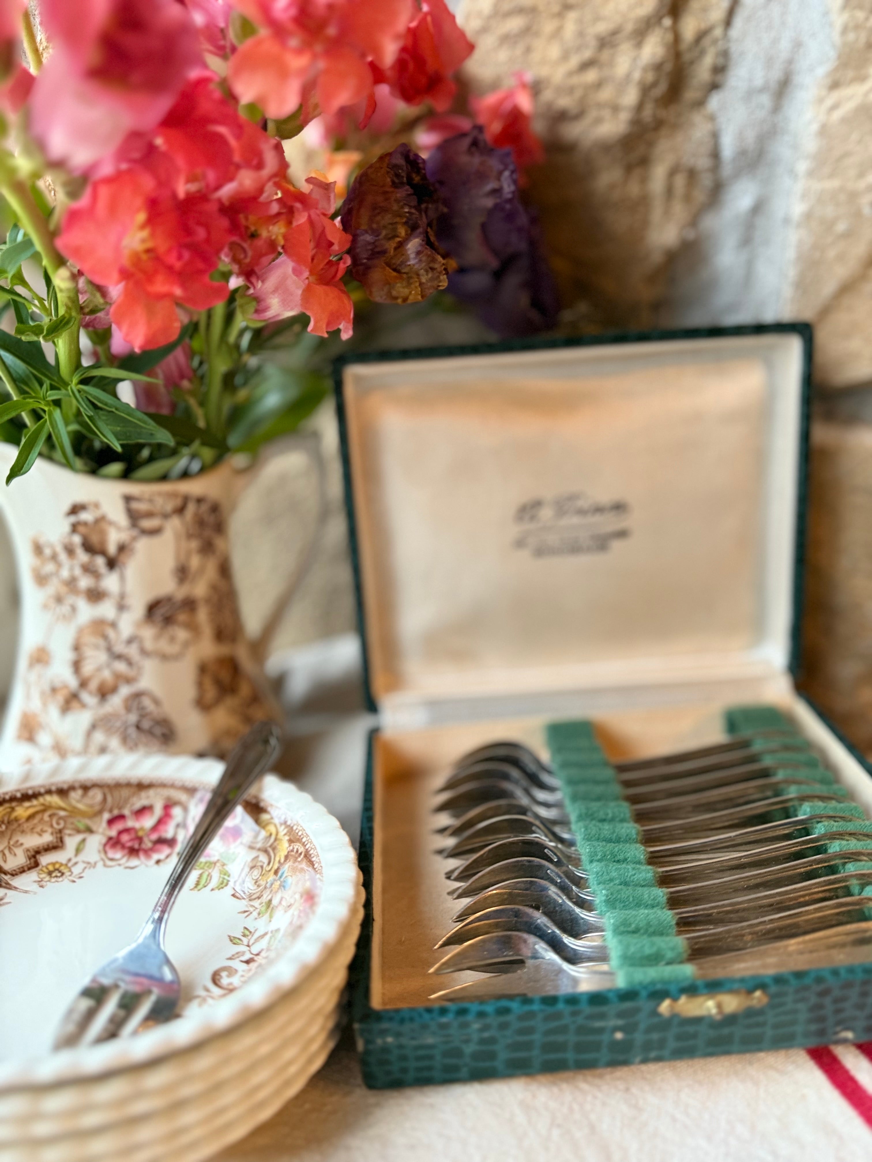Vintage Bordeaux Dessert Fork Set | Ch. Prince, France