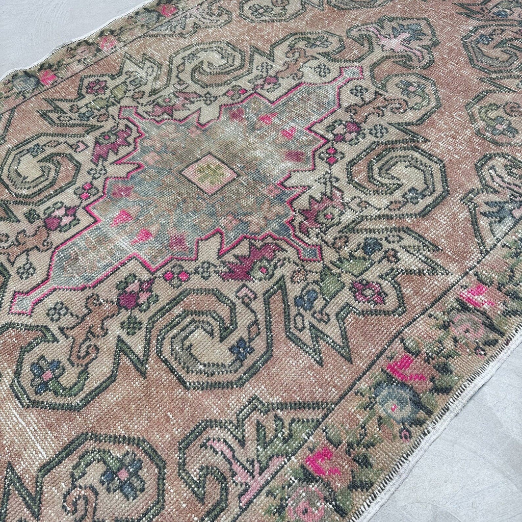Blush and Sage Vintage Turkish Accent Area Rug 4.6 x 6.9 ft