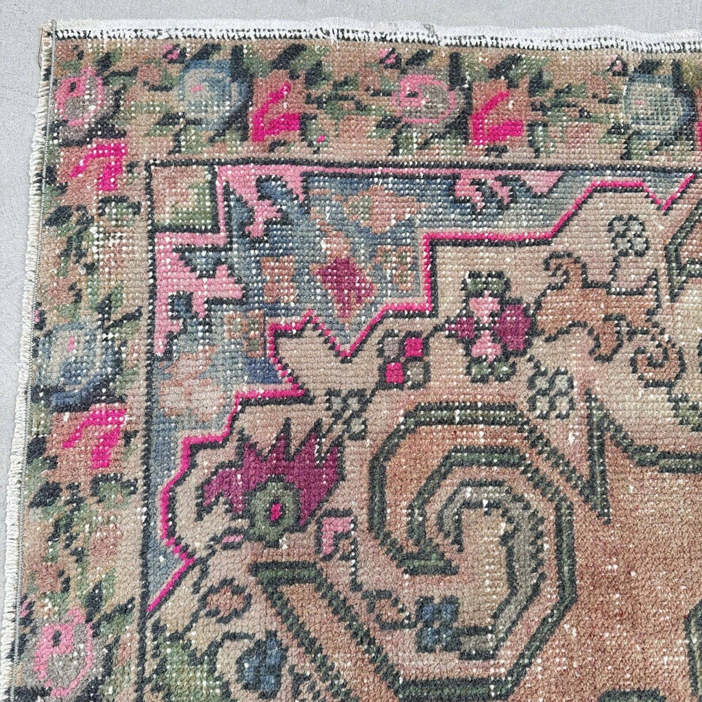 Blush and Sage Vintage Turkish Accent Area Rug 4.6 x 6.9 ft