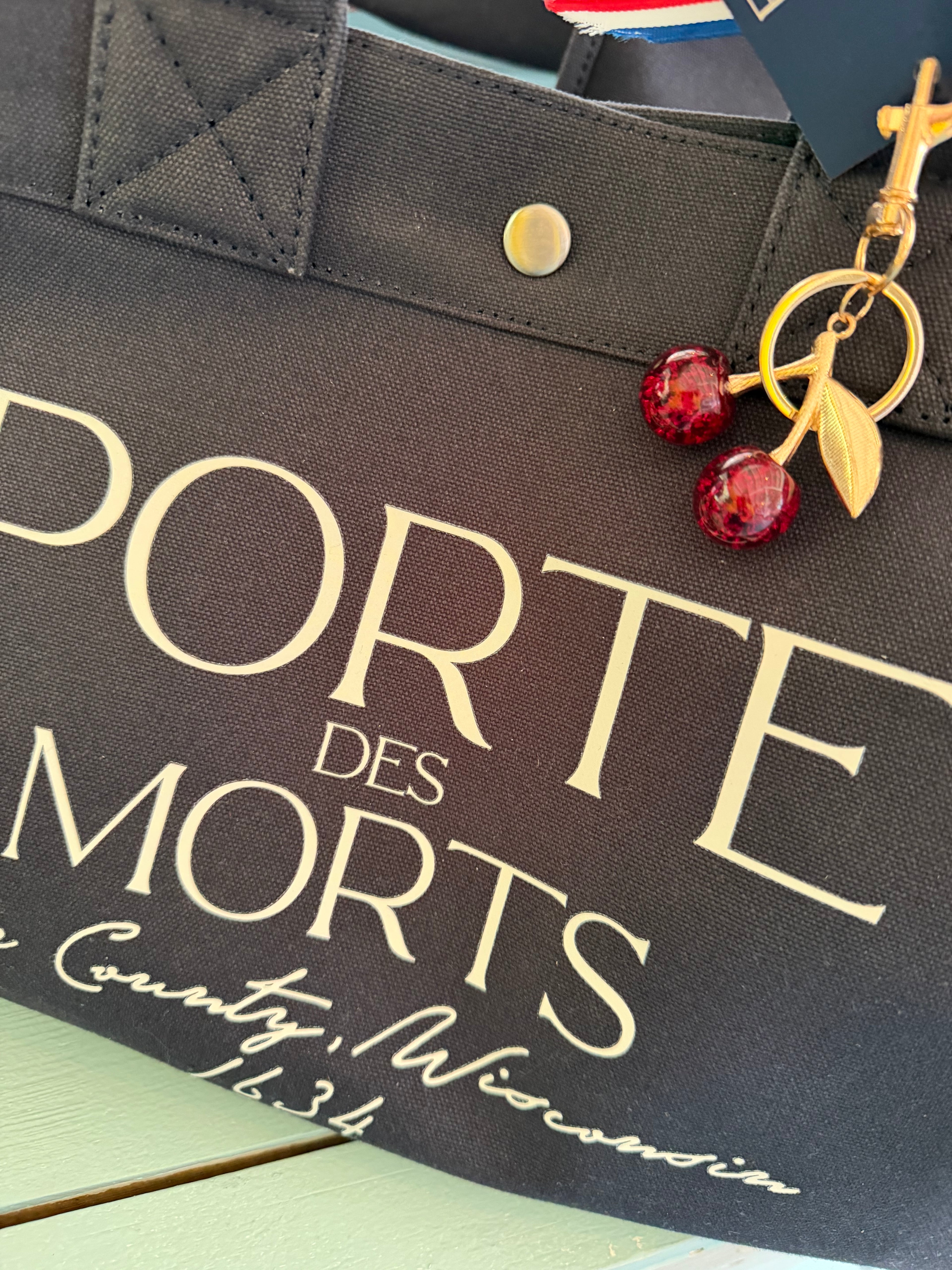 Porte des Morts™ Weekender Tote