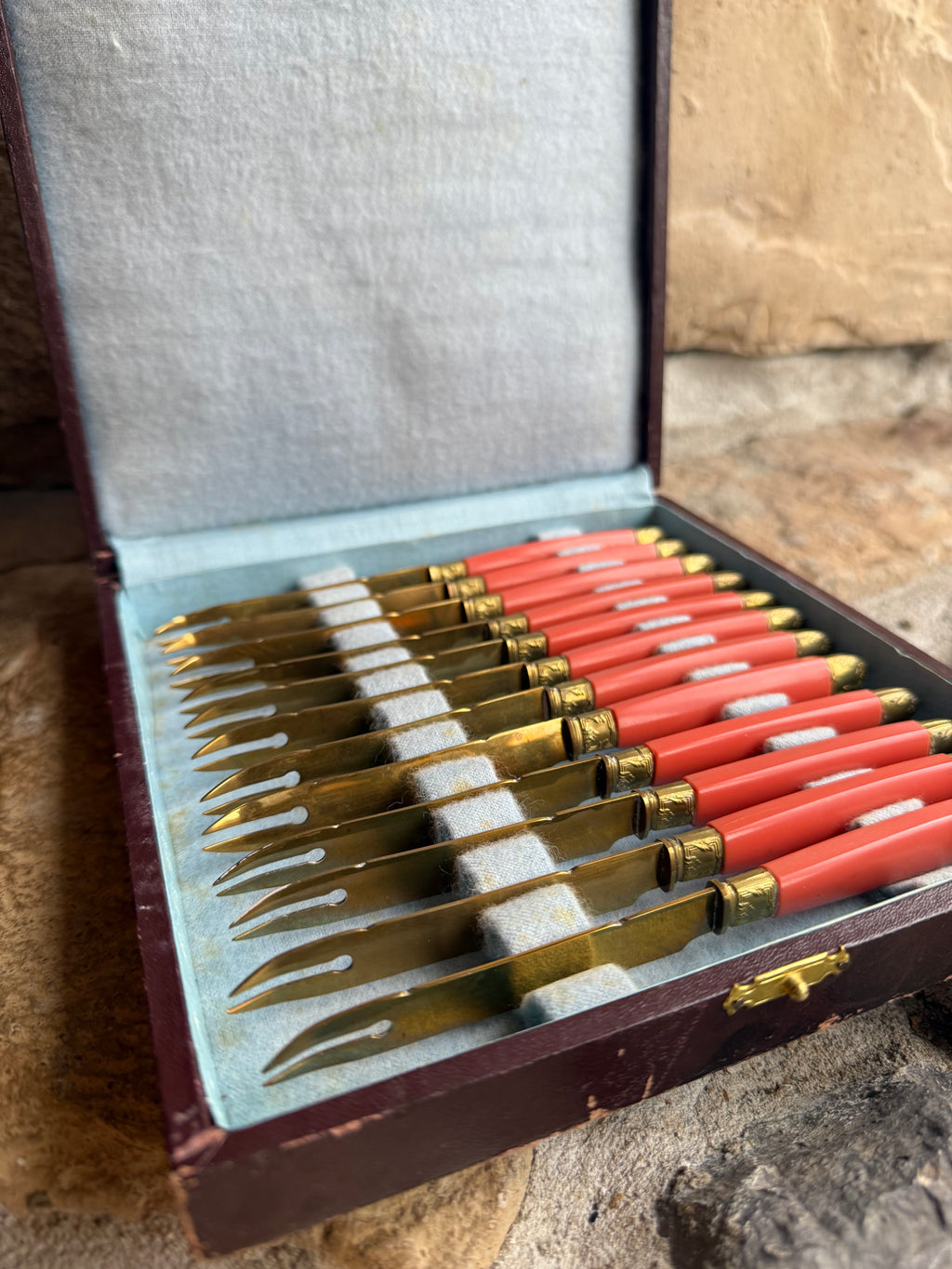 Mid-Century French Aperitif Knives – Coral Bakelite & Gilded Brass, Boxed Set of 12