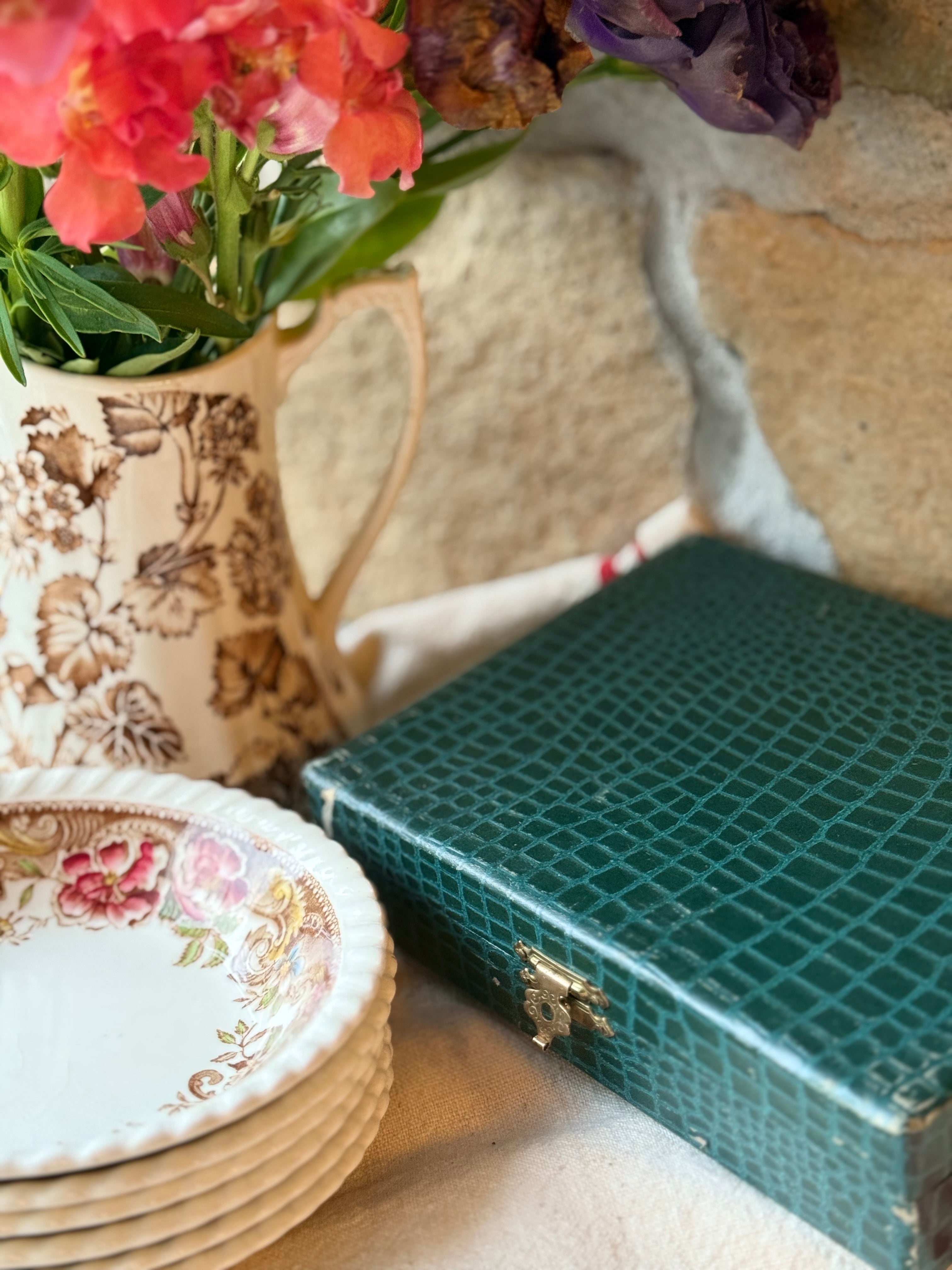 Vintage Bordeaux Dessert Fork Set | Ch. Prince, France