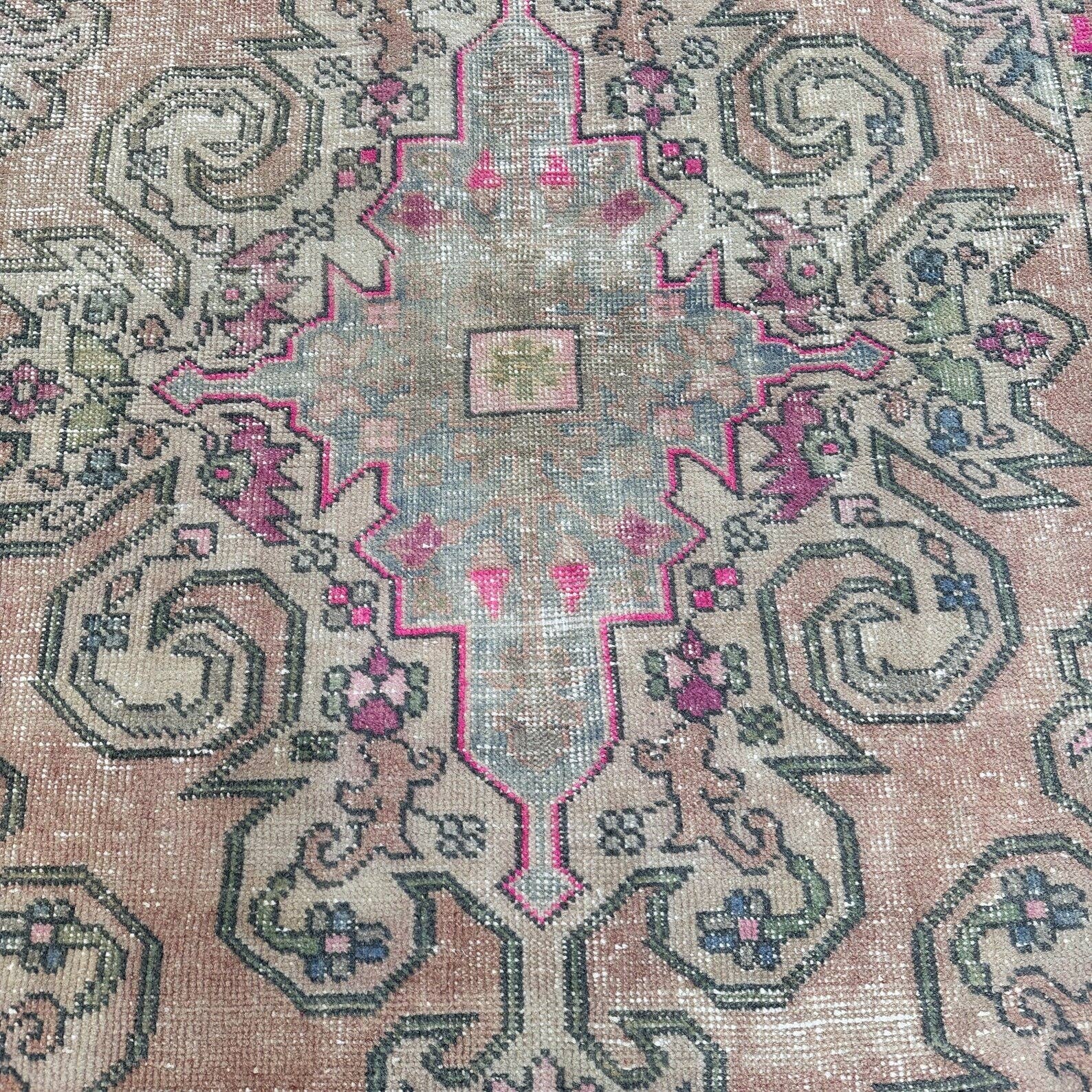 Blush and Sage Vintage Turkish Accent Area Rug 4.6 x 6.9 ft